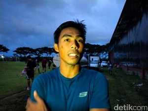 Eks PSM Makassar Erwin Gutawa Fokus Main Tarkam Usai Batal Gabung Borneo FC