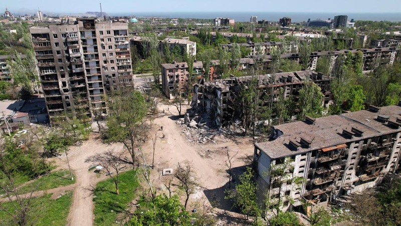A view shows residential buildings heavily damaged during Ukraine-Russia conflict in the southern port city of Mariupol, Ukraine May 12, 2022. Picture taken with a drone. REUTERS/Pavel Klimov