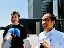 Momen Jokowi & Elon Musk Ngobrol di SpaceX, Sampai Terkekeh!