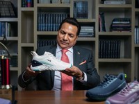 Pembuat Sepatu di Bawah Rp 200 Ribu, Sukses Jadi Crazy Rich