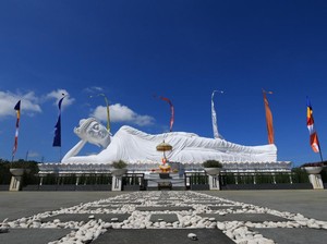 5 Vihara Buddha di Bali untuk Rayakan Waisak 2026, Ada yang Mirip Borobudur