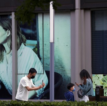 Lockdown Shanghai Dilonggarkan, Mall dan Salon Buka