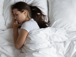 Mengapa Mimpi Buruk Sering Datang Saat Demam? Ini Penjelasan Medisnya