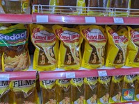 'Senjata' Jokowi Tak Ampuh, Harga Minyak Goreng Masih Mahal