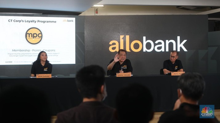 Chairul Tanjung dalam peluncuran Allo Bank di Jakarta, Kamis (19/5/2022). (CNBC Indonesia/Andrean Kristianto)