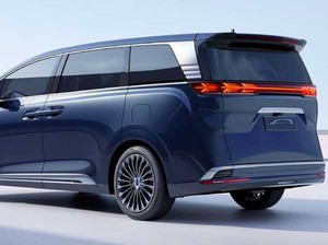 Hadir di IIMS 2024, Mobil BYD Pesaing Alphard Bakal Dijual di Indonesia?