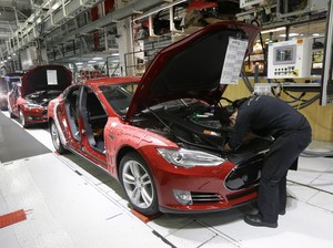 Anjlok 12%, Saham Tesla Hilang Rp 1.228 T dalam Sehari!