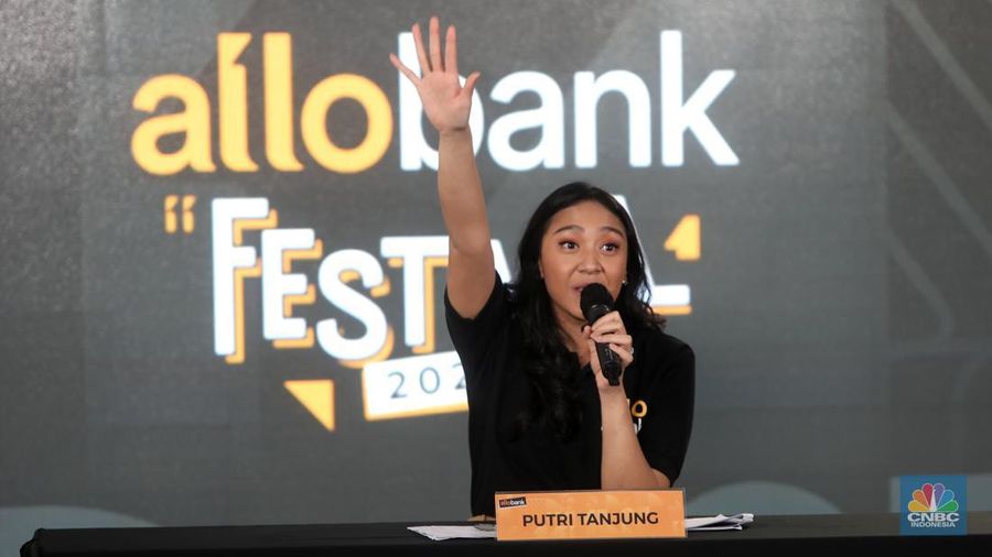Putri Tanjung dalam peluncuran Allo Bank di Jakarta, Kamis (19/5/2022). (CNBC Indonesia/Andrean Kristianto)