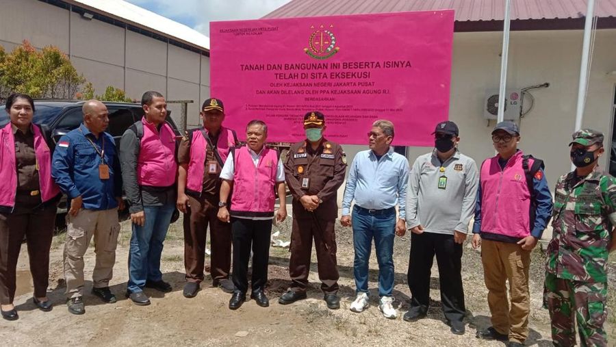 Pada Rabu 18 Mei 2022, Tim Jaksa Eksekutor Kejaksaan Negeri Jakarta Pusat bersama dengan Tim Pengendalian Eksekusi Direktorat Upaya Hukum Luar Biasa, Eksekusi dan Eksaminasi pada Jaksa Agung Muda Bidang Tindak Pidana Khusus (JAMPIDSUS) Kejaksaan Agung dan Tim Pusat Pemulihan Aset Kejaksaan Agung telah melakukan sita eksekusi terhadap aset milik Terpidana HERU HIDAYAT dalam Perkara Tindak Pidana Korupsi Pengelolaan Keuangan dan Dana Investasi oleh PT. Ist