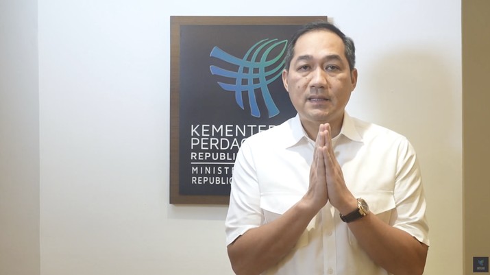Pencabutan Larangan Ekspor Sementara CPO, RBD Palm Oil, RBD Palm Olein, dan UCO. (Tangkapan layar Youtube Kementerian Perdagangan RI) Pencabutan Larangan Ekspor Sementara CPO, RBD Palm Oil, RBD Palm Olein, dan UCO. (Tangkapan layar Youtube Kementerian Perdagangan RI)