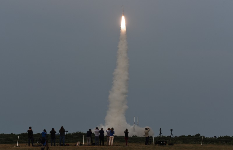 Kathy Lueders dari NASA bergabung dengan astronot Butch Wilmore, Mike Fincke dan Sunny Williams, yang diharapkan untuk terbang dalam misi Strarliner ketika mereka berbicara tentang peluncuran pesawat ruang angkasa Boeing CST-100 Starliner di Kennedy Space Center, di Cape Canaveral, Florida, AS 18 Mei 2022. (REUTERS/Steve Nesius) Kathy Lueders dari NASA bergabung dengan astronot Butch Wilmore, Mike Fincke dan Sunny Williams, yang diharapkan untuk terbang dalam misi Strarliner ketika mereka berbicara tentang peluncuran pesawat ruang angkasa Boeing CST-100 Starliner di Kennedy Space Center, di Cape Canaveral, Florida, AS 18 Mei 2022. (REUTERS/Steve Nesius)