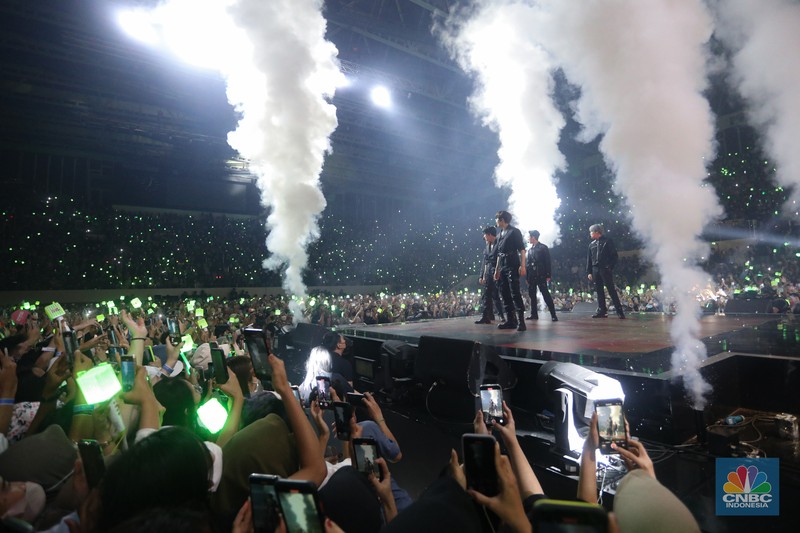 Boy band asal Korea Selatan, NCT Dream tampil dalam acara Allo Bank Festival 2022 di Istora Senayan, Jakarta, Jumat (20/5/2022). Allo Bank Festival pada hari pertama menampilkan berbagai musisi Indonesia dan Korean POP seperti NCT Dream, Raisa, Rizky Febian dan Kahitna. (CNBC Indonesia/ Andrean Kristianto)