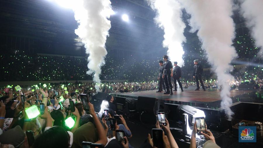 Boy band asal Korea Selatan, NCT Dream tampil dalam acara Allo Bank Festival 2022 di Istora Senayan, Jakarta, Jumat (20/5/2022). Allo Bank Festival pada hari pertama menampilkan berbagai musisi Indonesia dan Korean POP seperti NCT Dream, Raisa, Rizky Febian dan Kahitna. (CNBC Indonesia/ Andrean Kristianto)