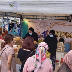 Cerita UMKM BRI Bangun Kampung Kue Dengan Omzet Puluhan Juta