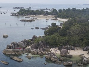 10 Tempat Liburan di Bangka Belitung: Panduan Eksplorasi Negeri Laskar Pelangi
