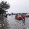 Pabrik Terendam Banjir Rob Semarang, Berapa Kerugiannya?