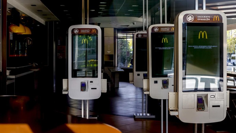MOSCOW, RUSSIA - MAY 16: A view of McDonald's restaurant serving in the capital Moscow of Russia on May 16 2022. US fast food restaurant chain McDonald's has announced that it will exit the Russian market, where it has been operating for more than 30 years. (Photo by Sefa Karacan/Anadolu Agency via Getty Images)