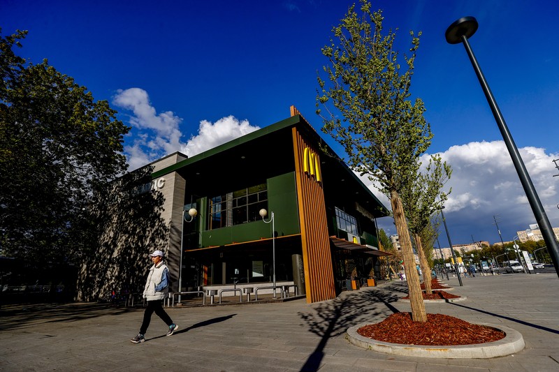 MOSCOW, RUSSIA - MAY 16: A view of McDonald's restaurant serving in the capital Moscow of Russia on May 16 2022. US fast food restaurant chain McDonald's has announced that it will exit the Russian market, where it has been operating for more than 30 years. (Photo by Sefa Karacan/Anadolu Agency via Getty Images)