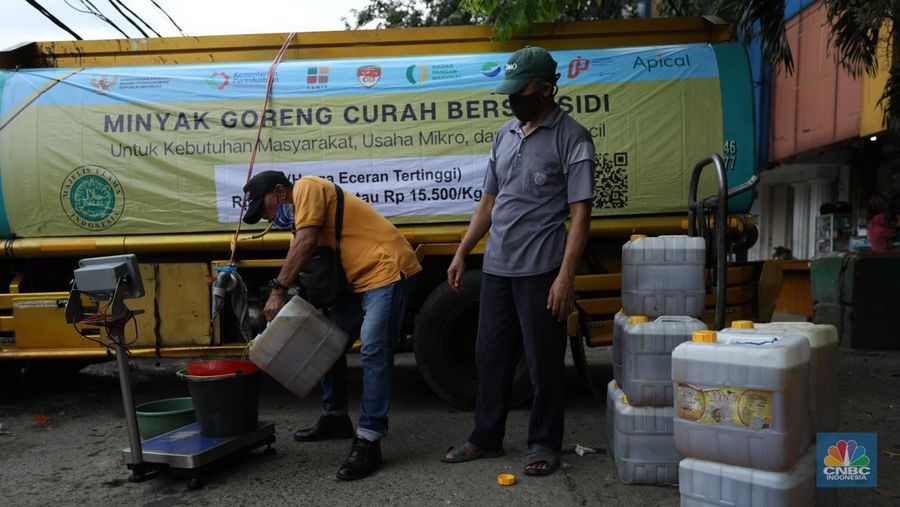 Oeprasi Pasar Minyak goreng curah bersubsidi