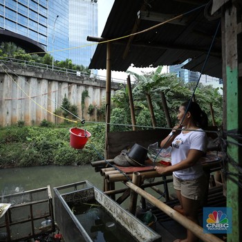 Potret Warung Kerek di Tengah Gedung Pencakar Langit Jakarta
