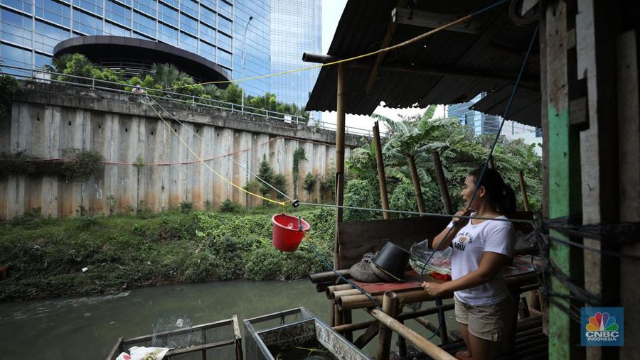 Warung kerek di Kampung Kebalen VII, Mampang Prapatan, Jakarta, Senin (23/5/2022). (CNBC Indonesia/ Tri Susilo)