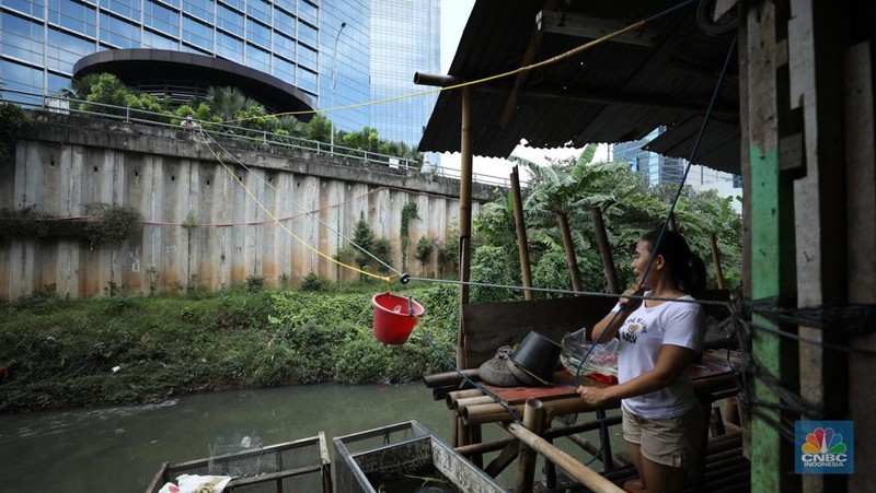 Warung kerek di Kampung Kebalen VII, Mampang Prapatan, Jakarta, Senin (23/5/2022). (CNBC Indonesia/ Tri Susilo)