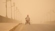 Potret Kota Berubah Jadi Oranye akibat Badai Pasir di Irak