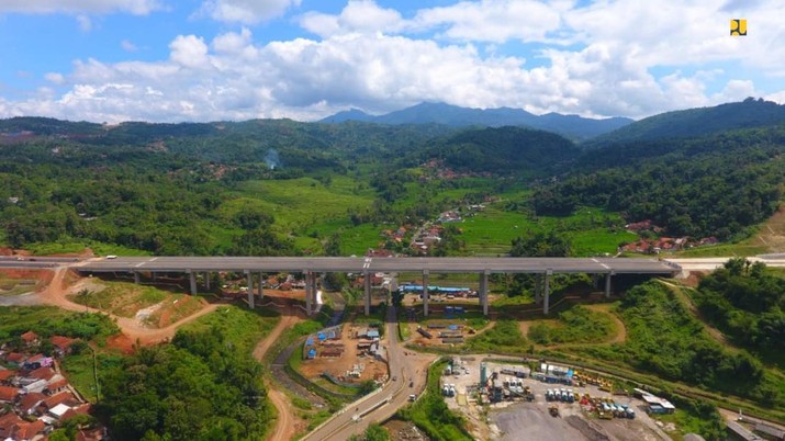 Jalan tol Cileunyi - Sumedang - Dawuan (Cisumdawu). (Dok. Kementerian PUPR)