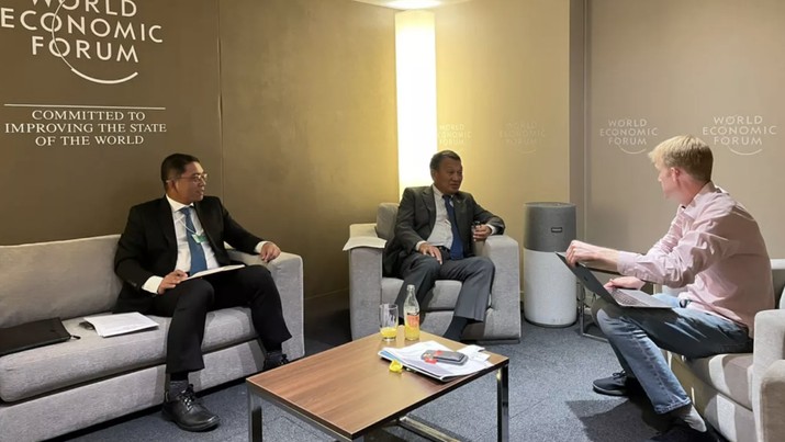Menteri Energi dan Sumber Daya Mineral (ESDM) Arifin Tasrif bertemu dengan Co-Founder sekaligus CEO Planet Labs Will Marshall, Senin (23/5/2022). (Dok. Kementerian ESDM)