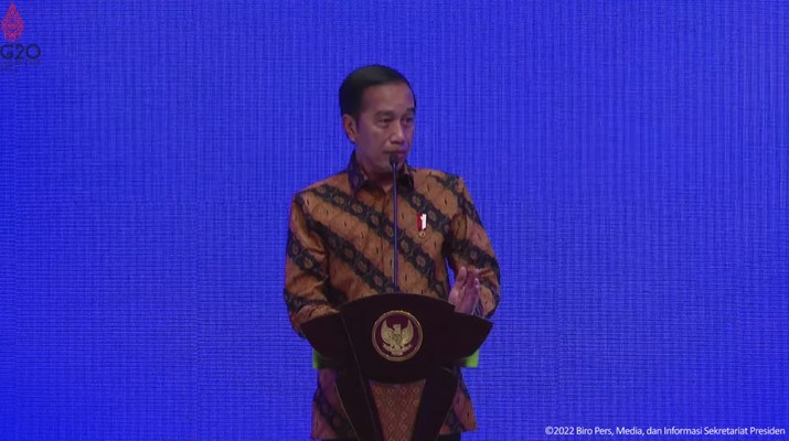 Pengarahan Presiden RI dan Evaluasi Aksi Afirmasi Bangga Buatan Indonesia, 24 Mei 2022. (Tangkapan Layar Youtube Sekretariat Presiden)