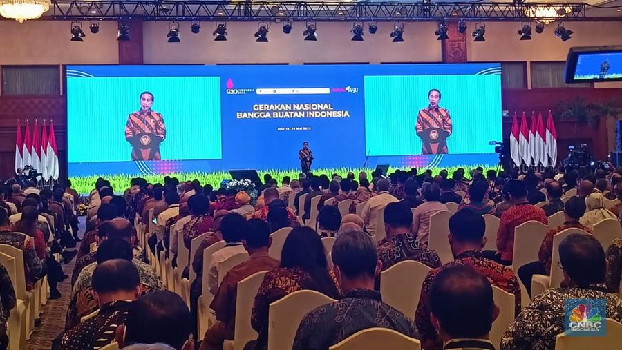 Presiden Joko Widodo Memberikan Sambutan dalam acara Gerakan Nasional Bangga Buatan Indonesia. (CNBC Indonesia/ Ferry Sandi)
