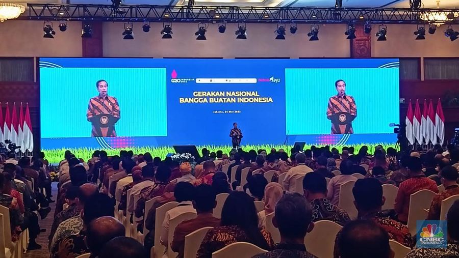 Presiden Joko Widodo Memberikan Sambutan dalam acara Gerakan Nasional Bangga Buatan Indonesia. (CNBC Indonesia/ Ferry Sandi)