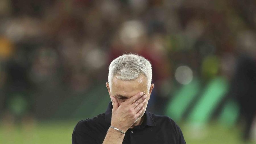 Soccer Football - Europa Conference League - Final - AS Roma v Feyenoord - Arena Kombetare, Tirana, Albania - May 25, 2022  AS Roma coach Jose Mourinho celebrates after winning the Europa Conference League Final REUTERS/Florion Goga