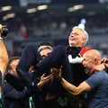 Mourinho Masih The Special One, Nangis Haru Kala  Roma Juara
