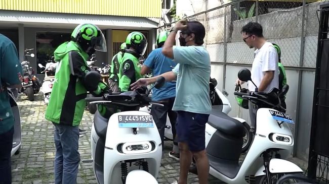 Crazy!  All Gojek Drivers Will Use Electric Motors