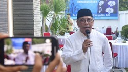 Atribut GubernurKu Beredar di Masjid Makassar, IAS: Setiap Tahun Saya Bagi