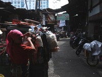 Berkunjung ke 
