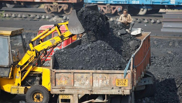 Tambang batu bara di  Ahmedabad, India