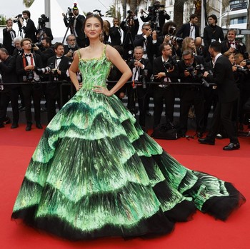 Gaya Raline Shah di Red Carpet Festival Film Cannes 2022