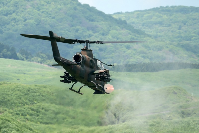 JAPAN-DEFENSE/ A Japan Ground Self-Defense Force (JGSDF) Type 10 battle tank fires ammunition during a live fire exercise at East Fuji Maneuver Area, in Gotemba, Shizuoka, Japan, May 28, 2022. Tomohiro Ohsumi/Pool via REUTERS