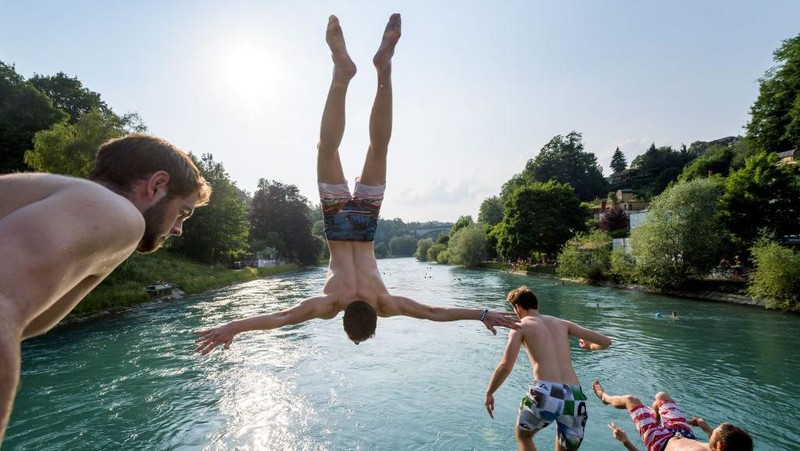 View over the river Aare with Kornhaus bridge, city view of Bern, Switzerland     (Photo by Brenner\ullstein bild via Getty Images)