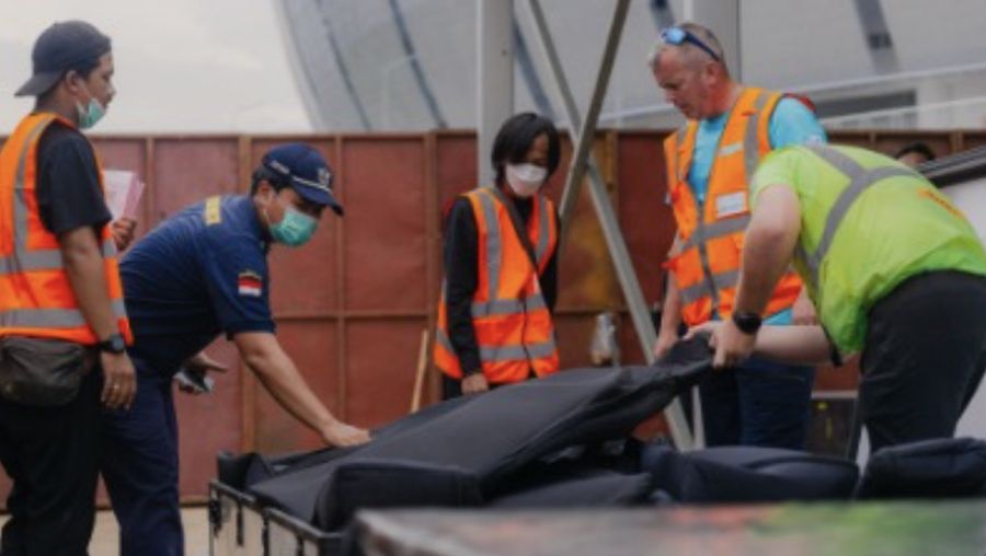 Bea Cukai melalui  bea cukai bandara Soekarno Hatta, Tangerang, Banten pada hari Senin-Rabu tanggal 23-25 Mei 2022. Pemasukan mobil balap beserta perlengkapannya yang akan berlaga pada FIAFormulaE dengan menggunakan fasilitas ATA Carnet. (Tangkapan layar @beacukaiRI)