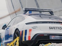 Tiba di Jakarta, Begini Penampakan Mobil Safety Car Formula E