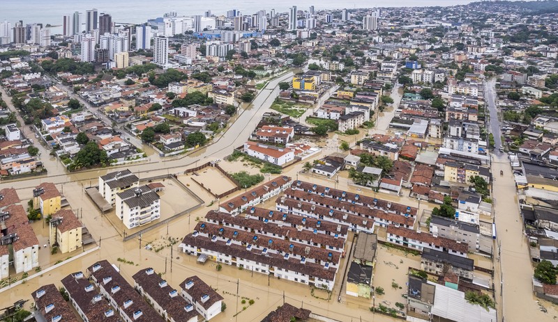 Pemandangan udara dari wilayah Olinda di Recife setelah banjir dan tanah longsor akibat hujan lebat di Pernambuco, Brasil pada 29 Mei 2022. (Diogo Duarte/Anadolu Agency via Getty Images) Pemandangan udara dari wilayah Olinda di Recife setelah banjir dan tanah longsor akibat hujan lebat di Pernambuco, Brasil pada 29 Mei 2022. (Diogo Duarte/Anadolu Agency via Getty Images)