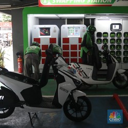 Pemerintah & PLN Siapkan 70 Lokasi Swap Baterai Motor Listrik