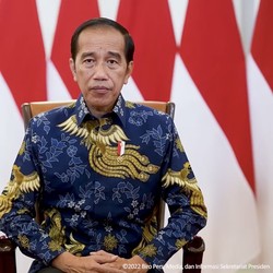 Covid Melandai, Jokowi Minta Warga RI Tetap Vaksinasi Corona