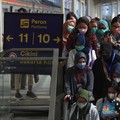 Dihantui Badai PHK, Jumlah Penduduk Bekerja di RI Berkurang?