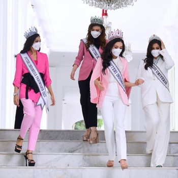 Momen Jokowi Terima Putri Indonesia 2022 & Miss Universe