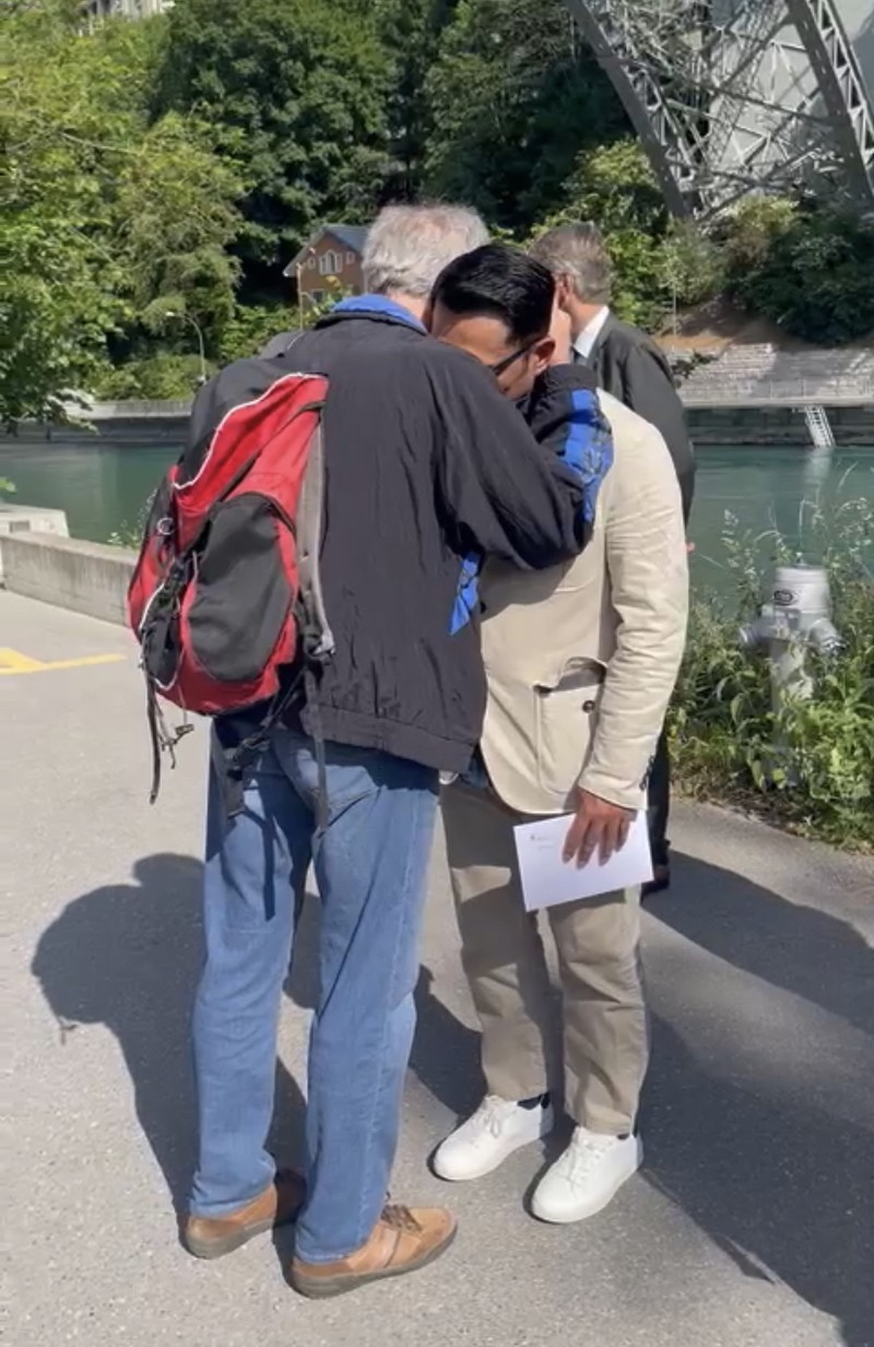 Perkembangan Proses Pencarian WNI Hilang di Bern, Swiss, Emmeril Kahn Mumtadz As of 30 Mei 2022 (kemlu.go.id) Perkembangan Proses Pencarian WNI Hilang di Bern, Swiss, Emmeril Kahn Mumtadz As of 30 Mei 2022 (kemlu.go.id)