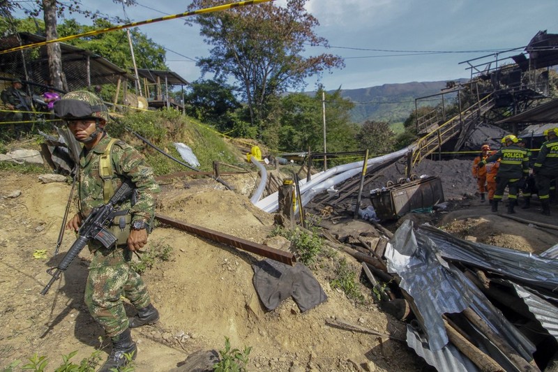 Aerial view showing the entrance to the coal mine in the Colombian municipality of Zulia, Norte de Santander Department, on the border with Venezuela, in which 14 miners are still trapped on June 1, 2022. - Rescuers were continuing on Wednesday to try to free 14 miners trapped for two days in a coal mine in Colombia following an explosion that killed one worker, official sources said. The miners are believed to be 200 meters underground with rescuers attempting to dig down 55 meters to access a ventilation circuit 